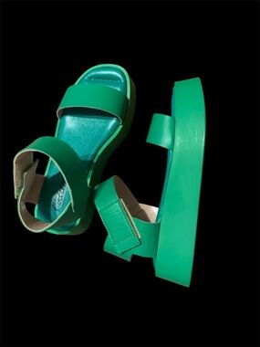 New L'Intervalle platform sandals size 7 never used